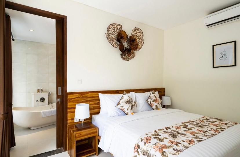Three Bedroom Villa with Pool Bali- the calna villa kuta bali